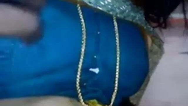 લેડી ઘૂંટણ ગામ તંગ મૂર્ખ રબર dildo એનીમલ બીપી વીડીયો ફ્રન્ટ કેમેરા