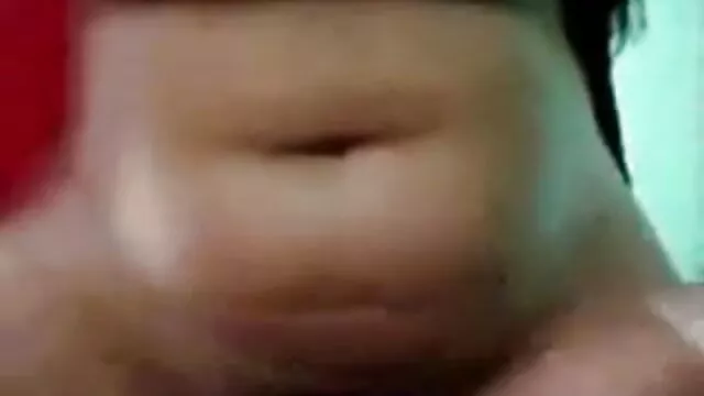 યુવાન પ્રેમિકા ચશ્મા કરે છે blowjob કરવા માટે એક વીડીયો બીપી ફીલમ ટીમ
