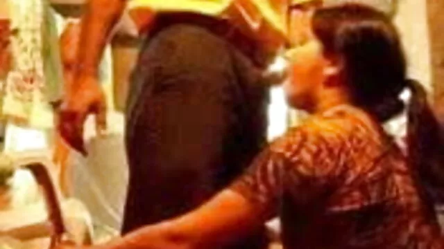 છોકરી tights બીપી સેકસી વીડીયો બેડ પર masturbates