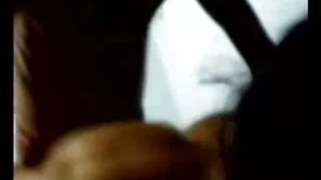 વિશાળ એચડી બીપી વીડીયો માણસ fucks નાના છોકરી