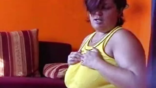 સોનેરી વાળ વાળી એક્સ વીડીયો બીપી ગાંડ